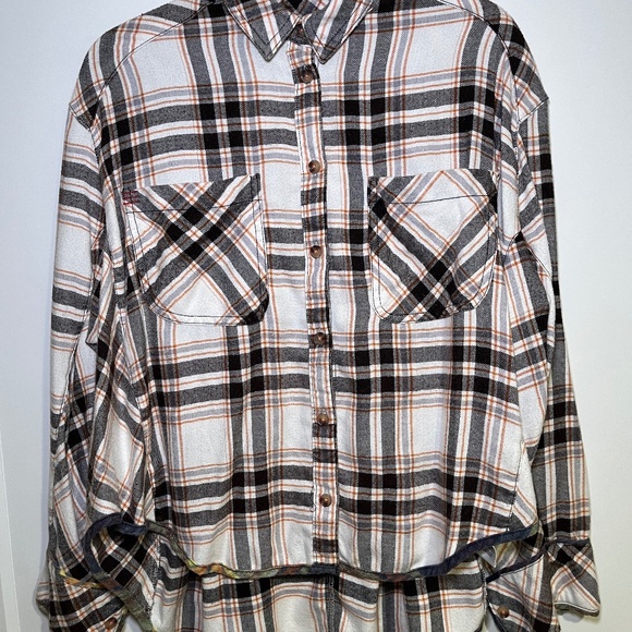 Cropped flannel - Picture 1 of 2